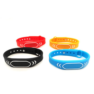 Подгоняйте Wristband силикона NFC для кампусов/парков атракционов